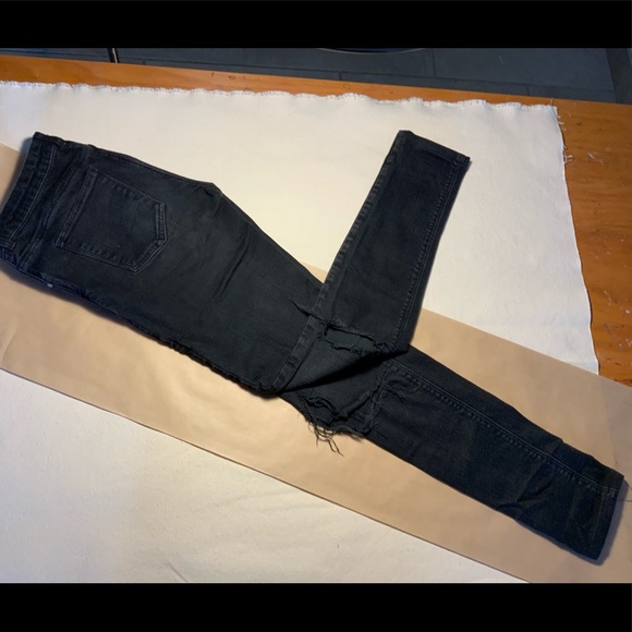 Zara Black Denim Ripped at Knees - Picture 4 of 5